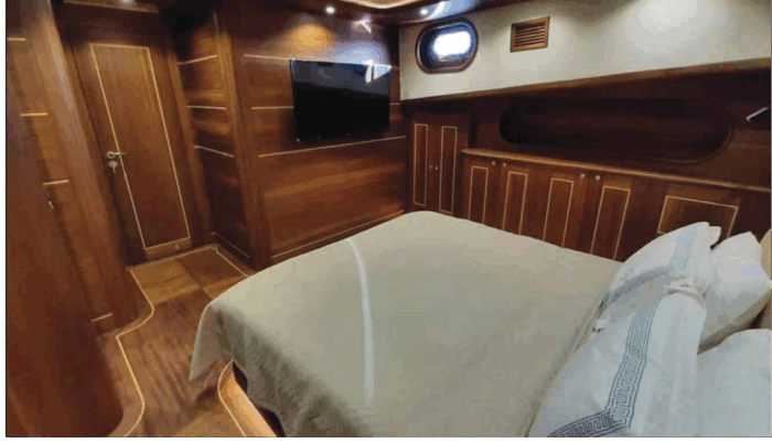 Carpe Diem Coral Yacht - Image 4