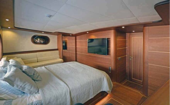 Carpe Diem Coral Yacht - Image 13