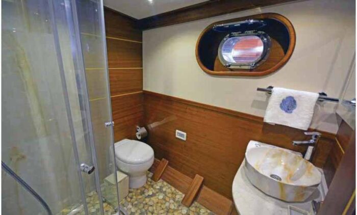 Carpe Diem Coral Yacht - Image 22