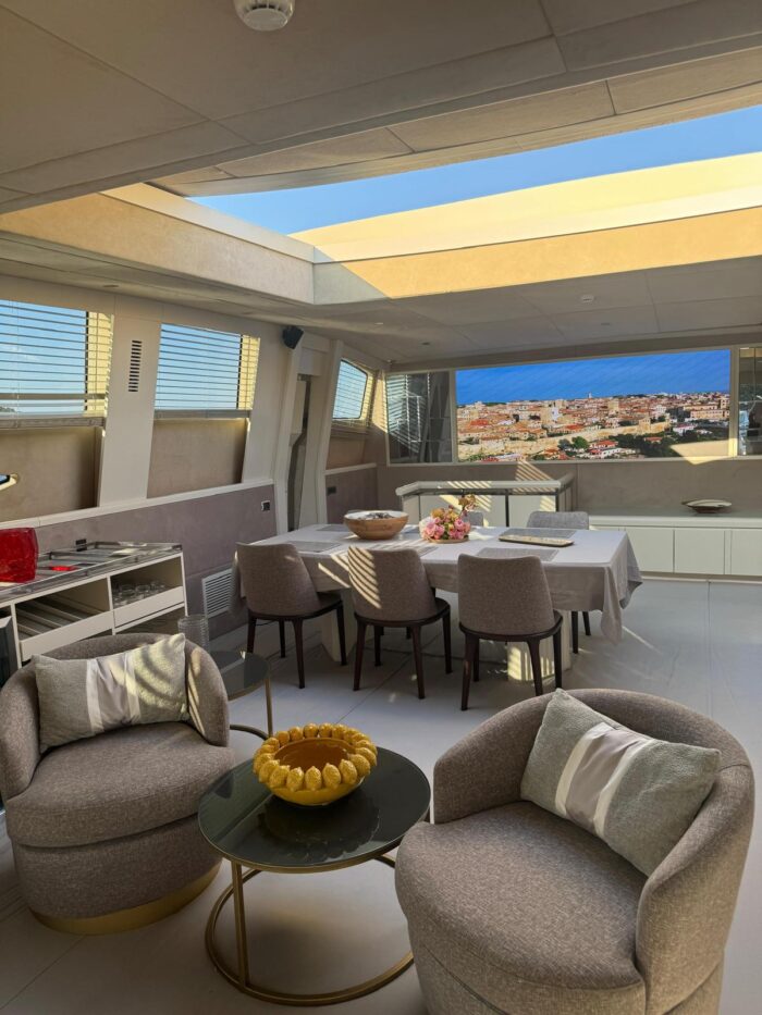 Kayanni Motor Yacht - Image 10