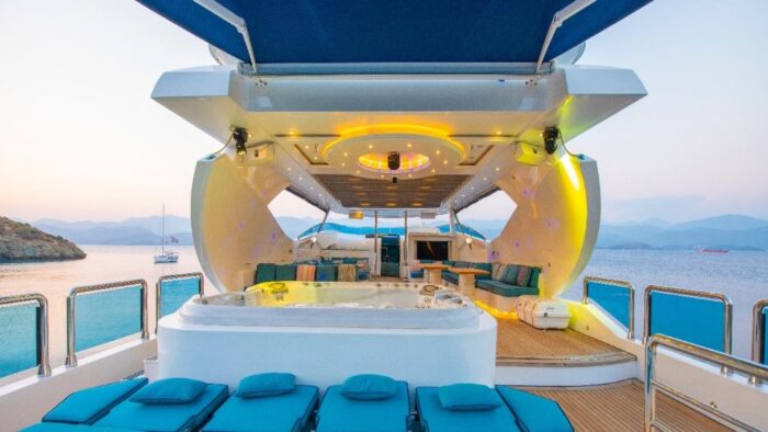 Ariela Yacht - Image 14