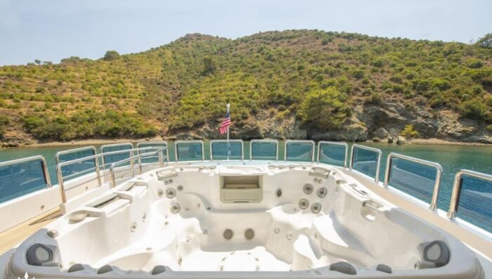 Ariela Yacht - Image 17