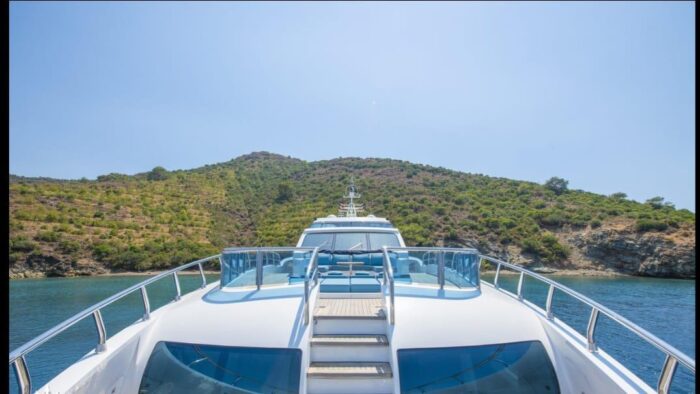 Ariela Yacht - Image 8