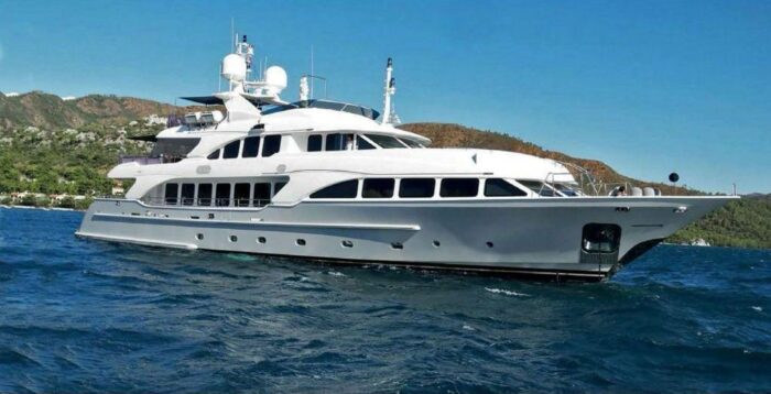 Benetti 116 - Image 1