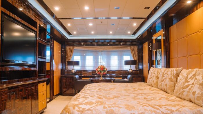 Mangusta 165 - Image 16