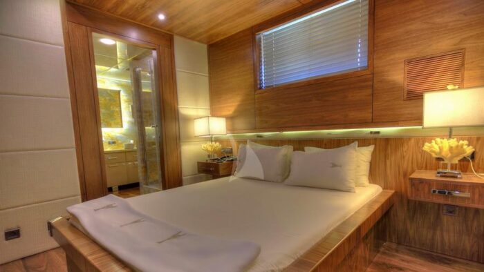 Super Yacht - Image 24