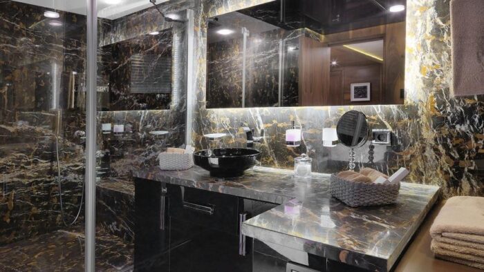 Super Yacht - Image 26